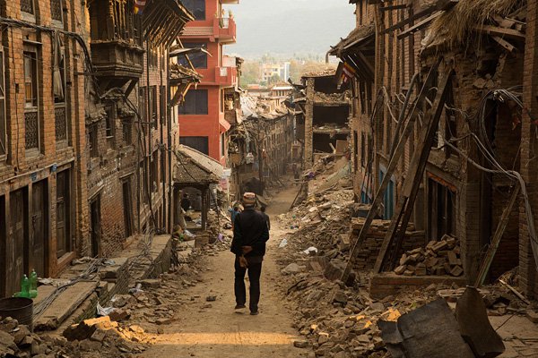 samantha reinders摄影作品：破碎的尼泊尔